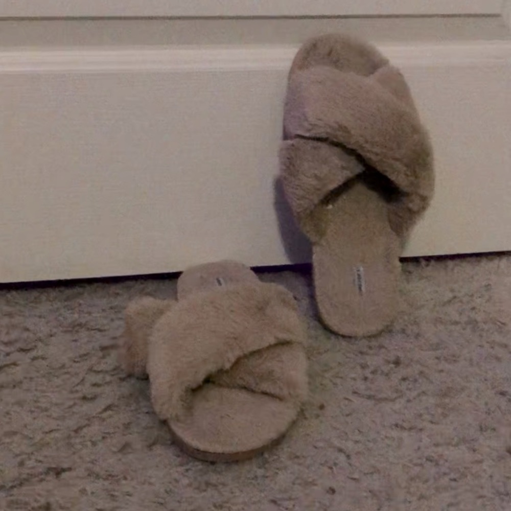 Tan Slippers